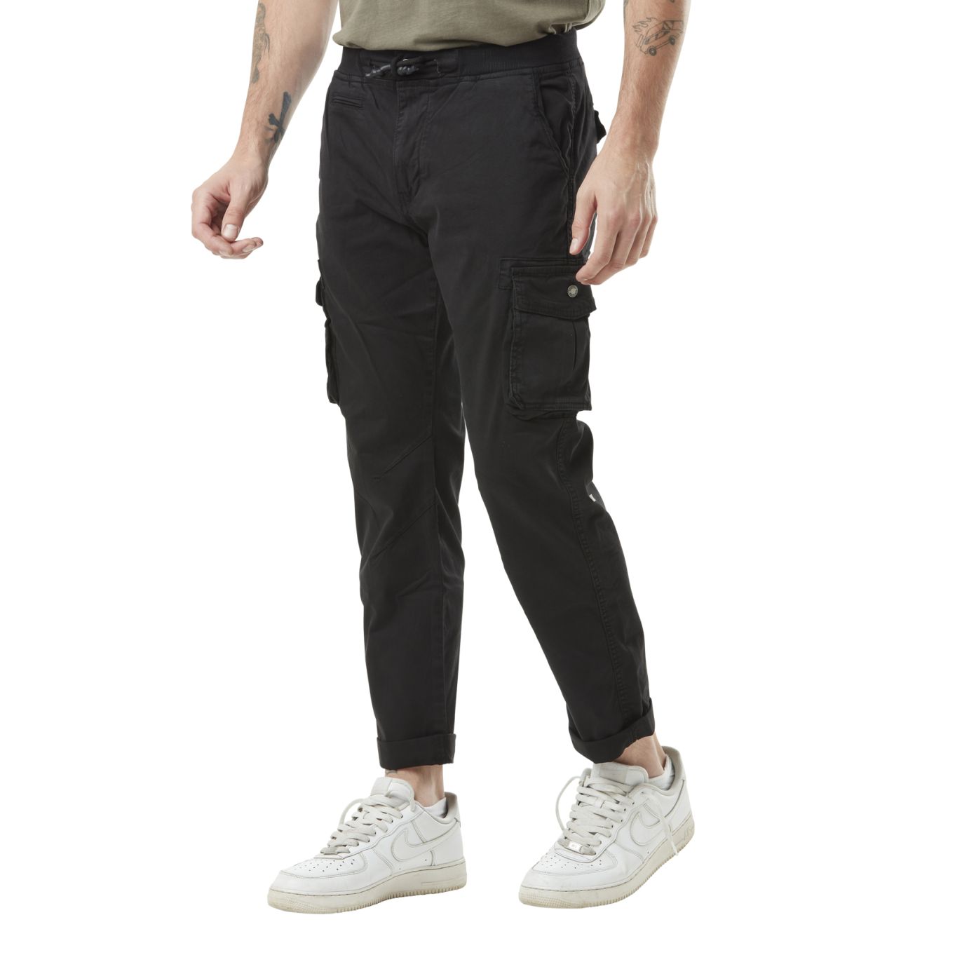 Pantalon cargo homme noir poches laterales avec écusson brodé en